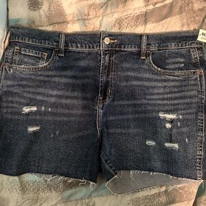 Old Navy Mid Rise Boyfriend Jean Shorts
